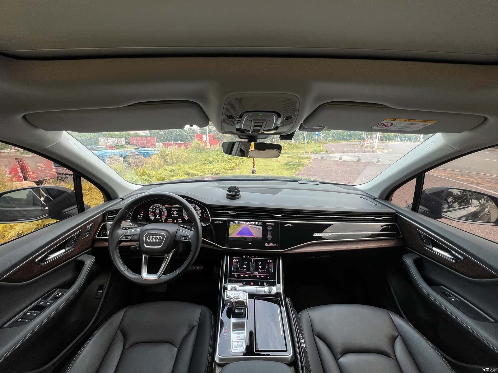 Audi Q7, 2024 все фото