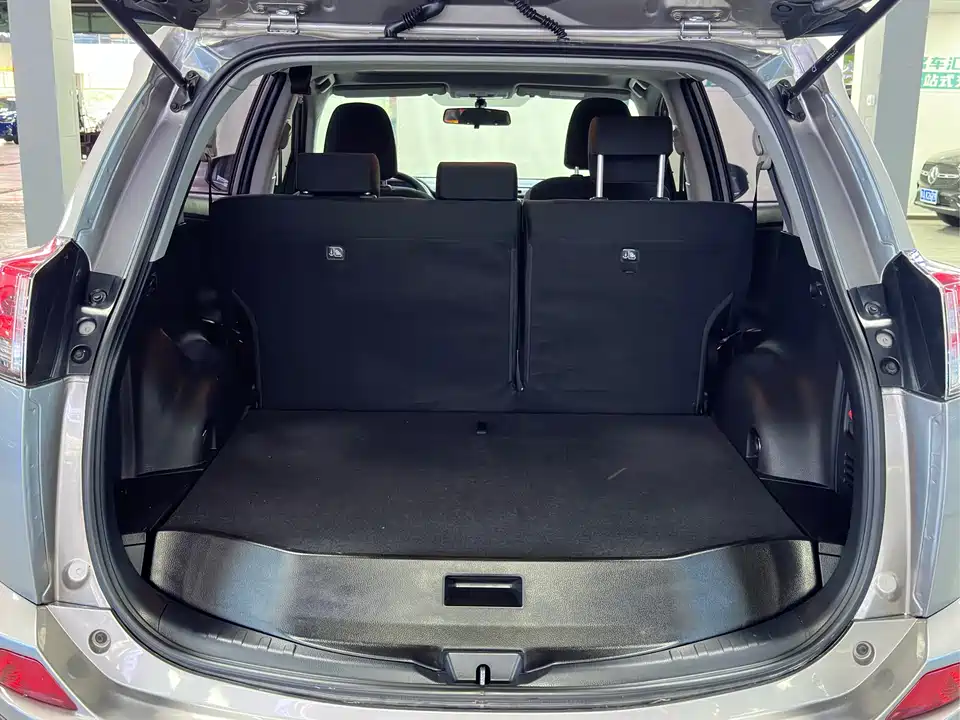 Toyota RAV4 Rongfang