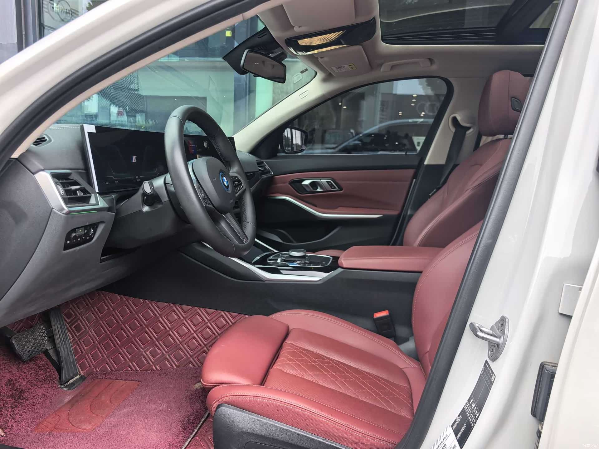 BMW i3, 2023 все фото