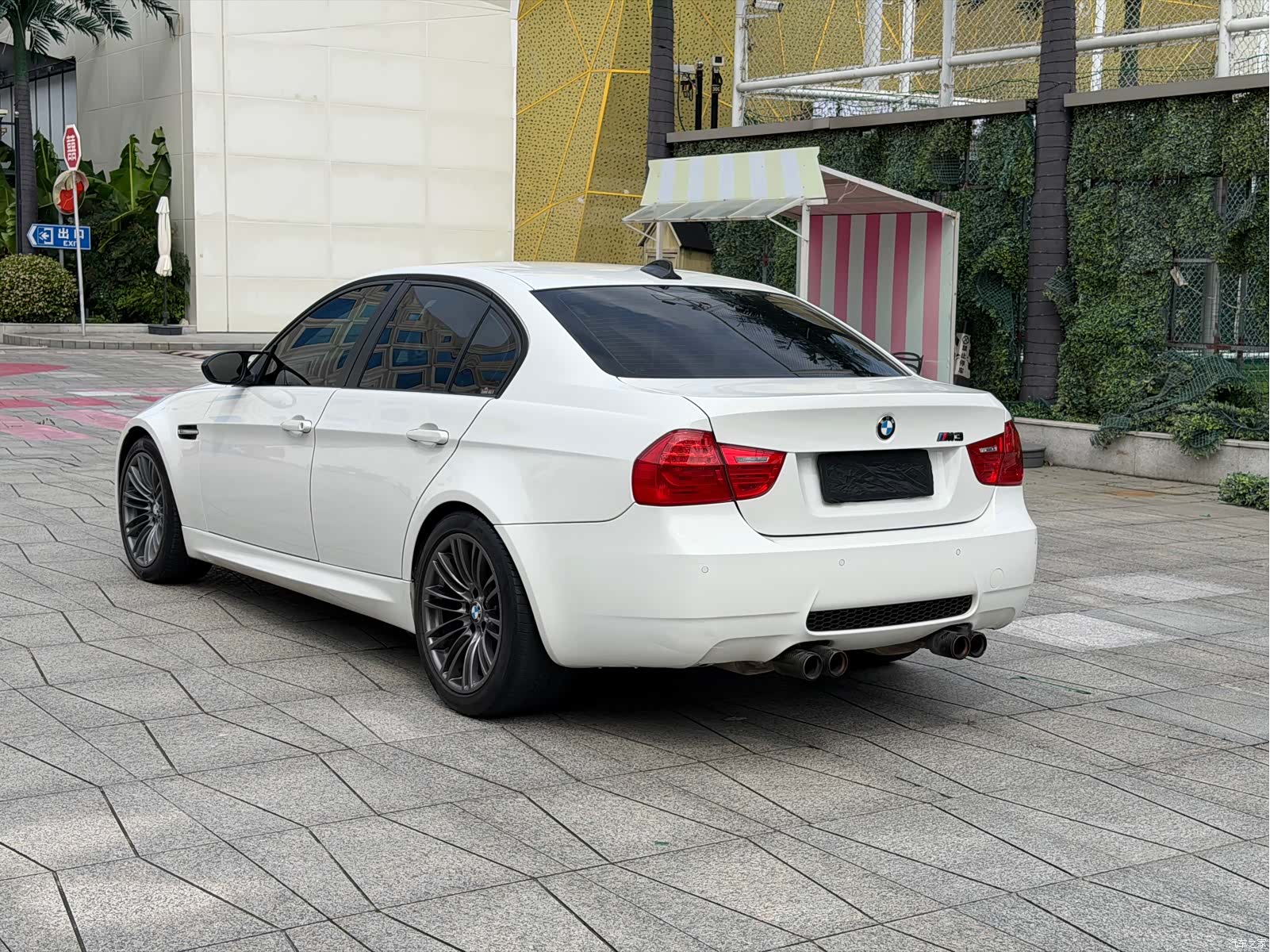 BMW M3, 2010 все фото