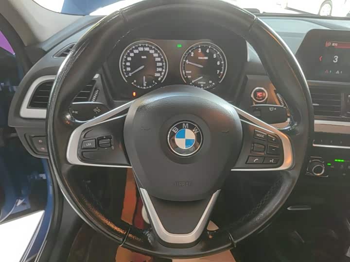 BMW 1 Series 2018 118i Style