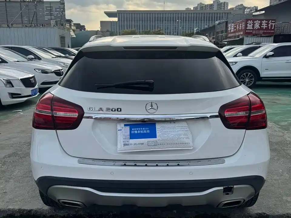 Mercedes-Benz GLA