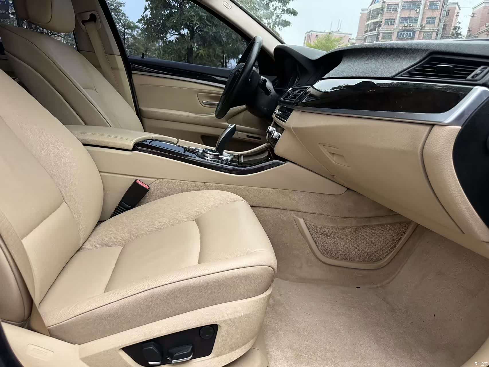 BMW 5 Series, 2012 8