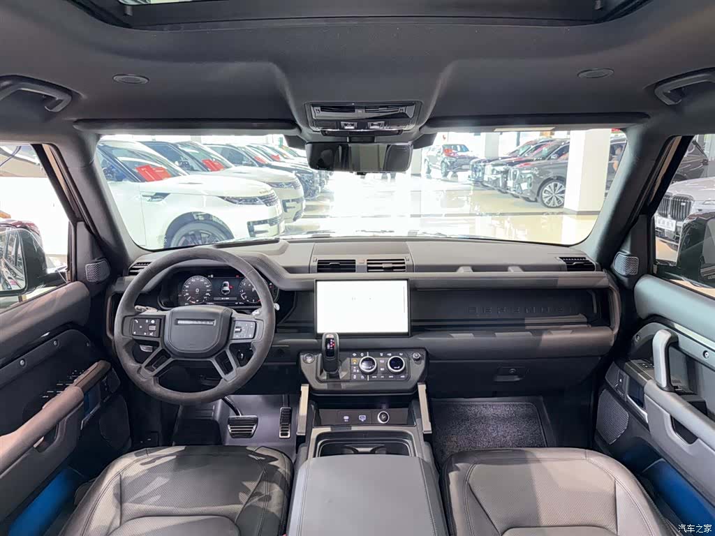 Land Rover Defender, 2024 18