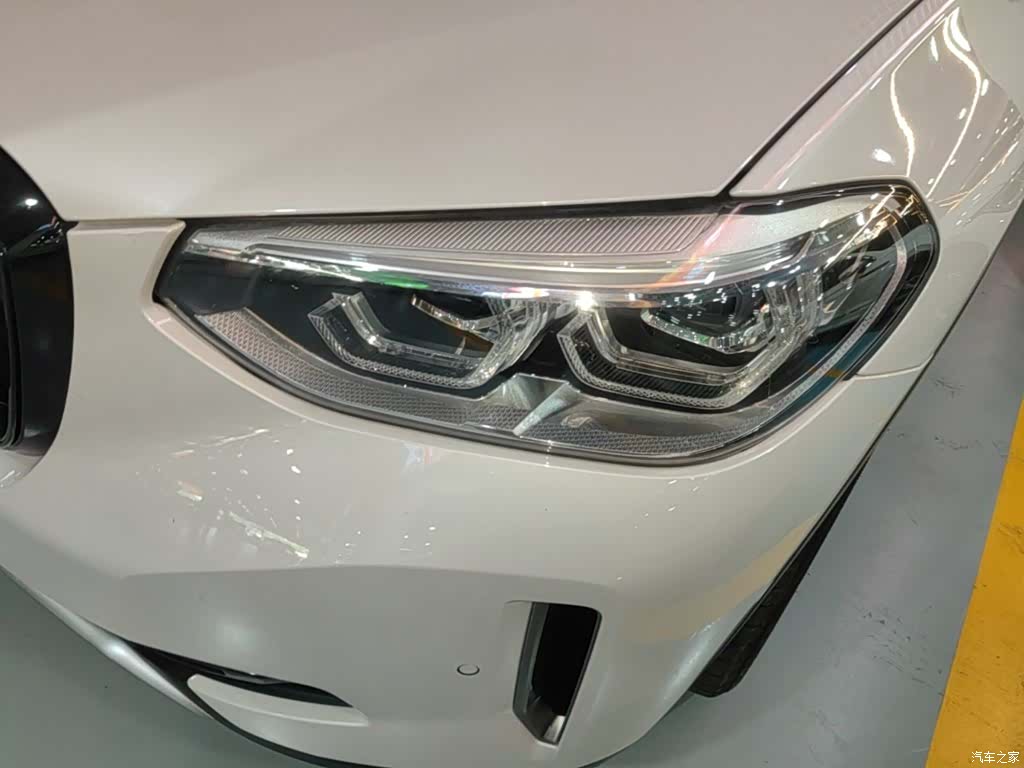 BMW iX3, 2021 24