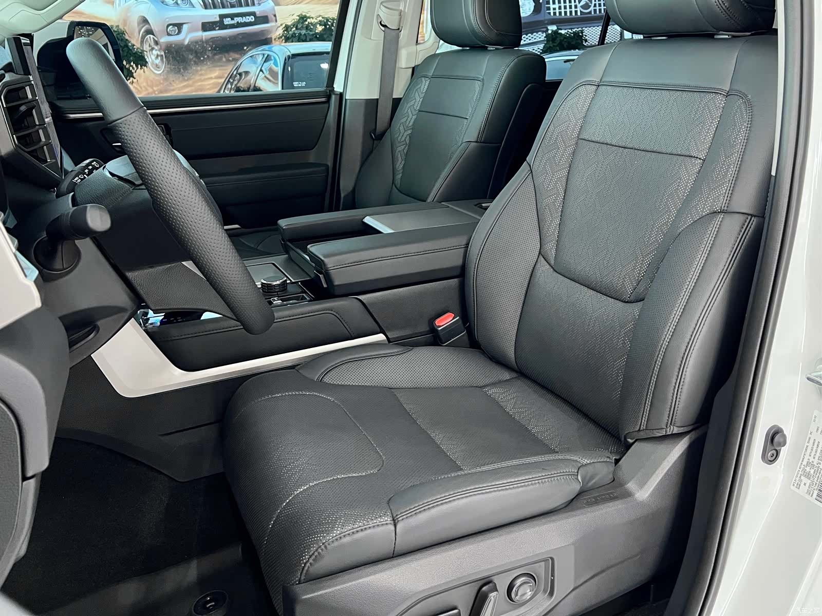 Toyota Sequoia, 2023 6