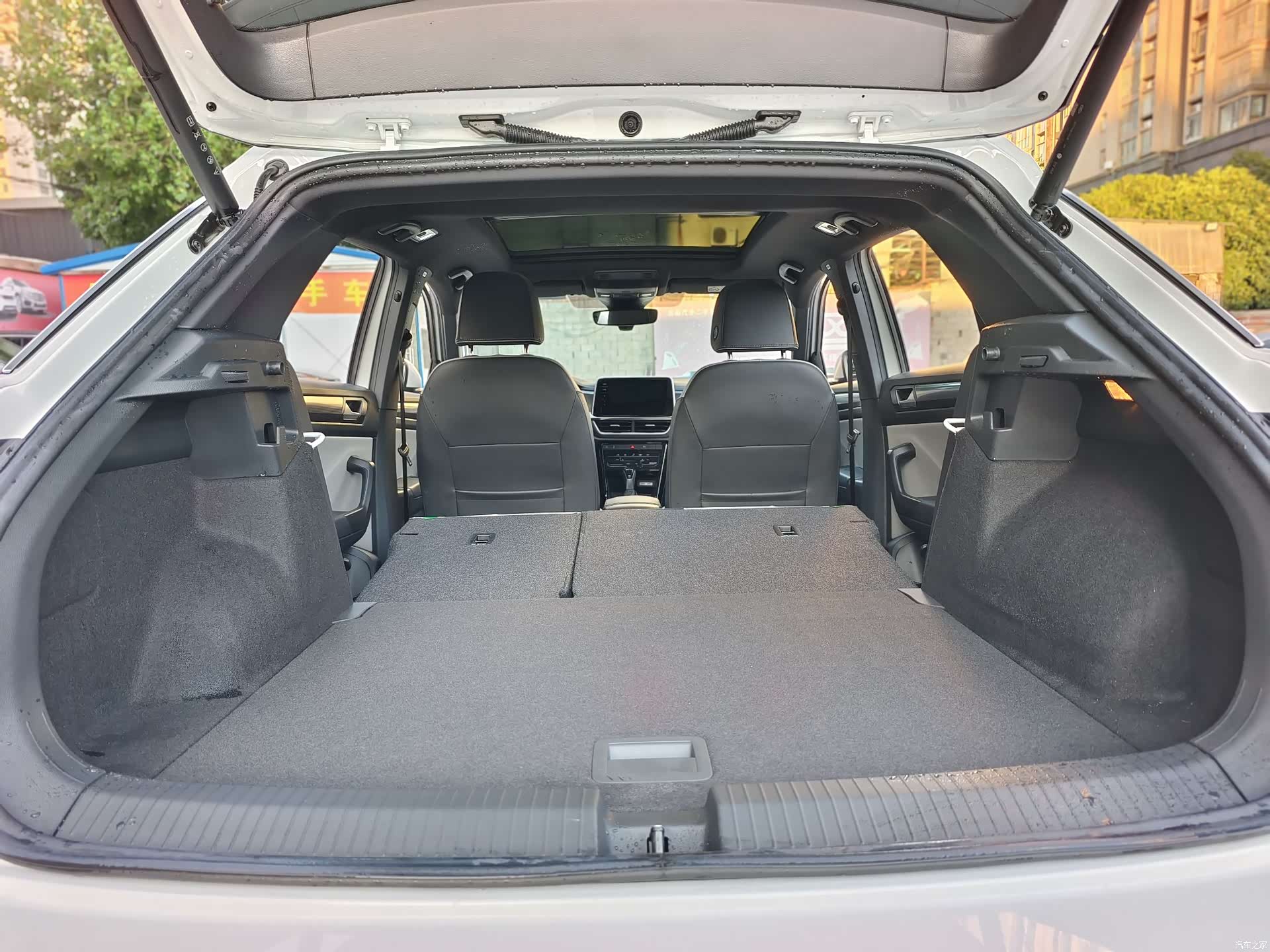 Volkswagen T-ROC, 2024 19