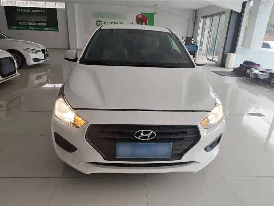 Hyundai Rena