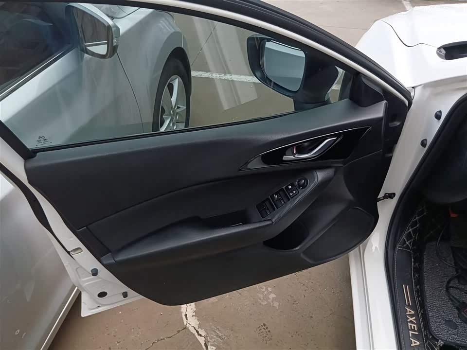 Mazda 3 Angkesaila Mazda 3 Angkesaila