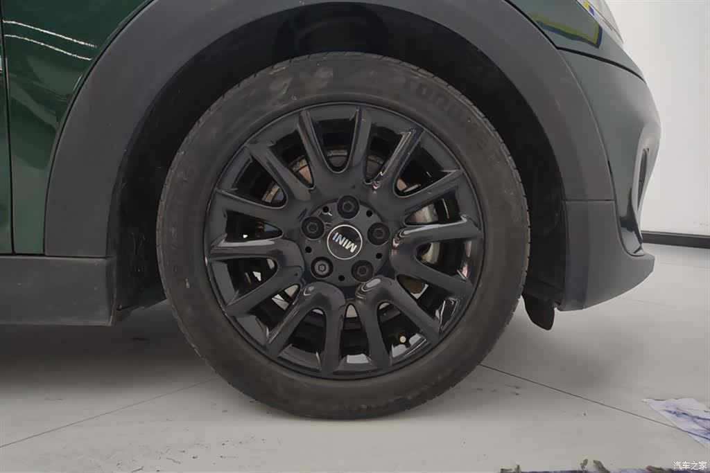 Mini ONE, 2019 6