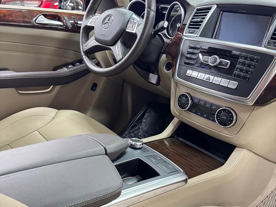 Mercedes-Benz M class