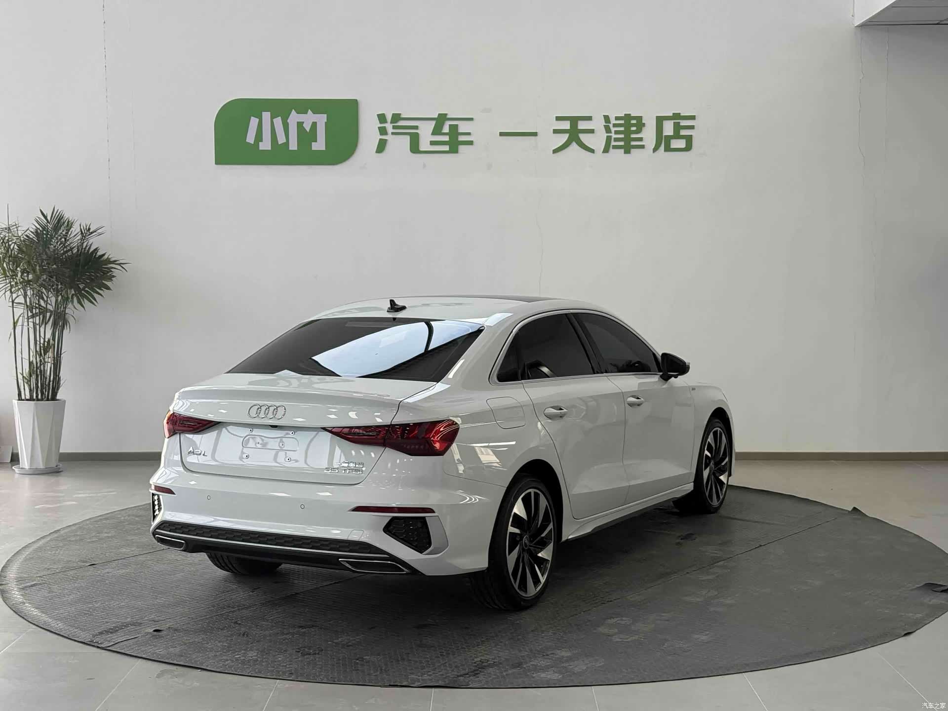 Audi A3, 2023 все фото