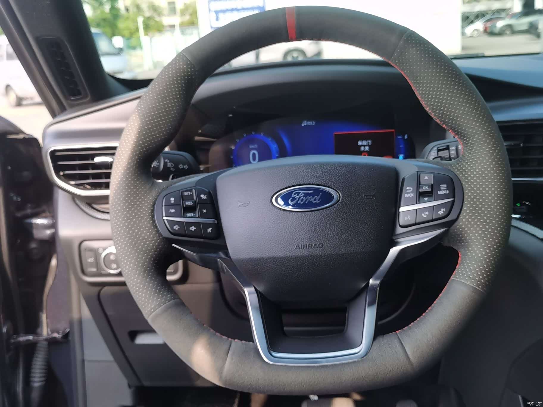 Ford Explorer, 2022 18