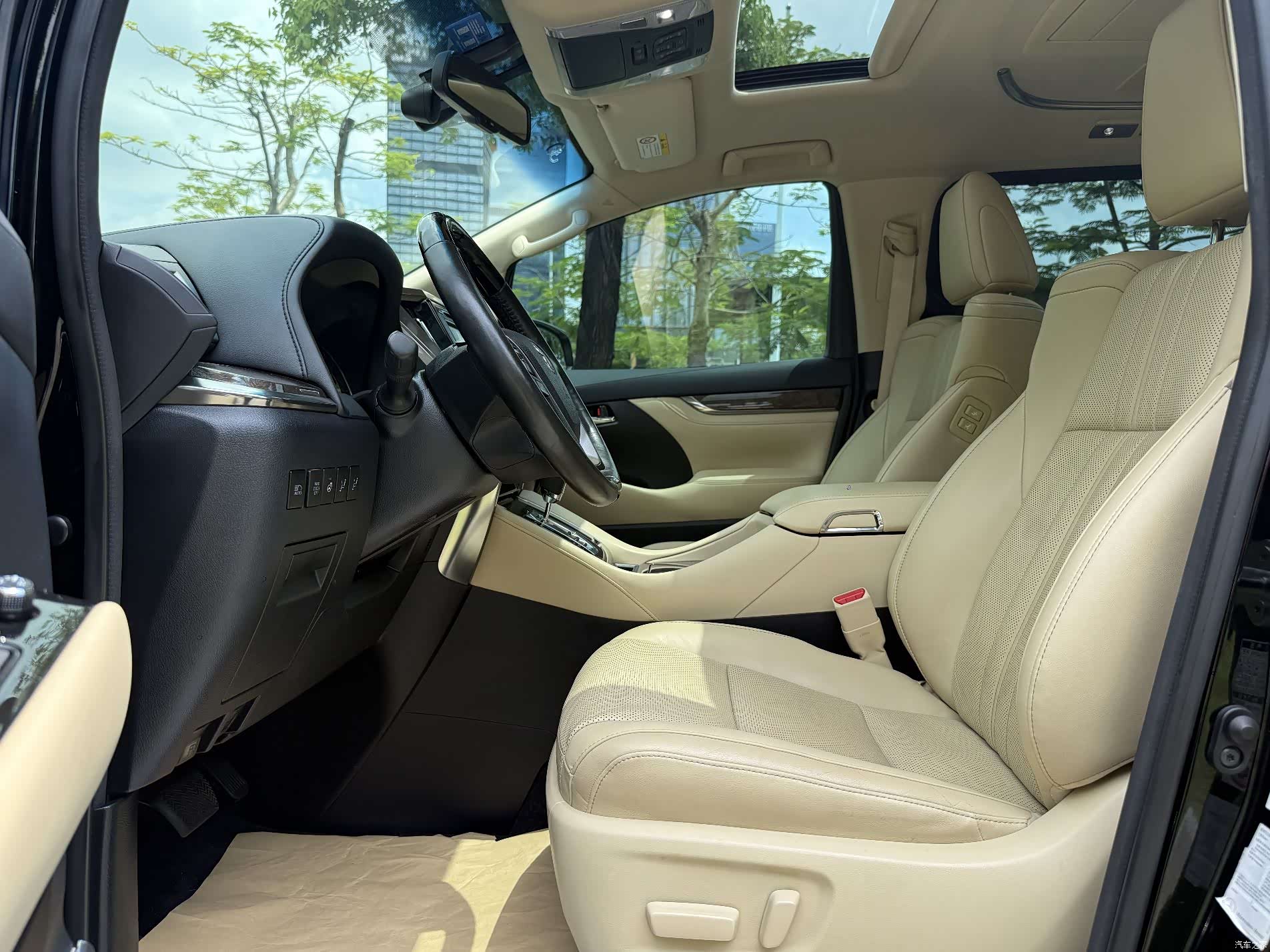 Toyota Alphard, 2018 8