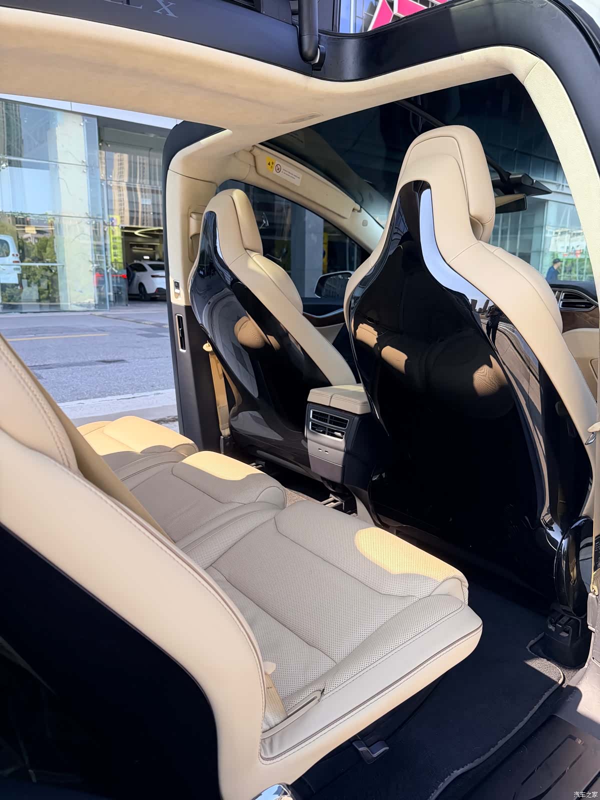 Tesla Model X, 2017 6