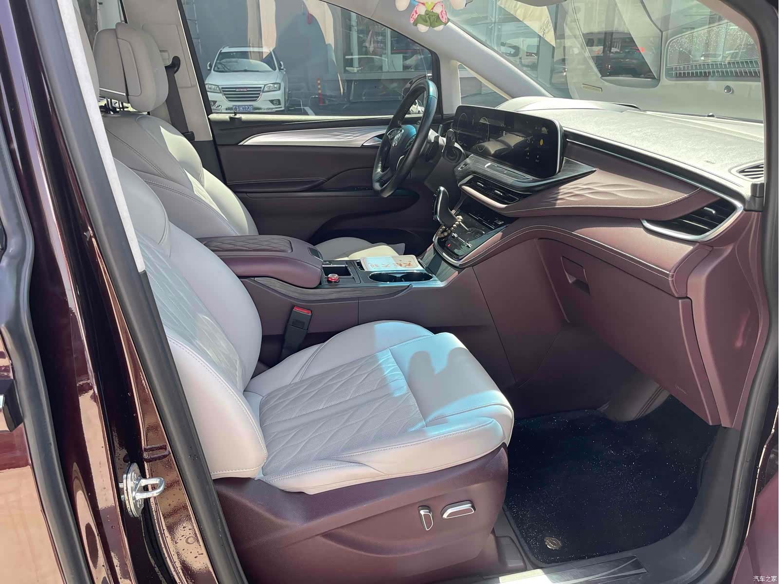 Buick GL8, 2021 13