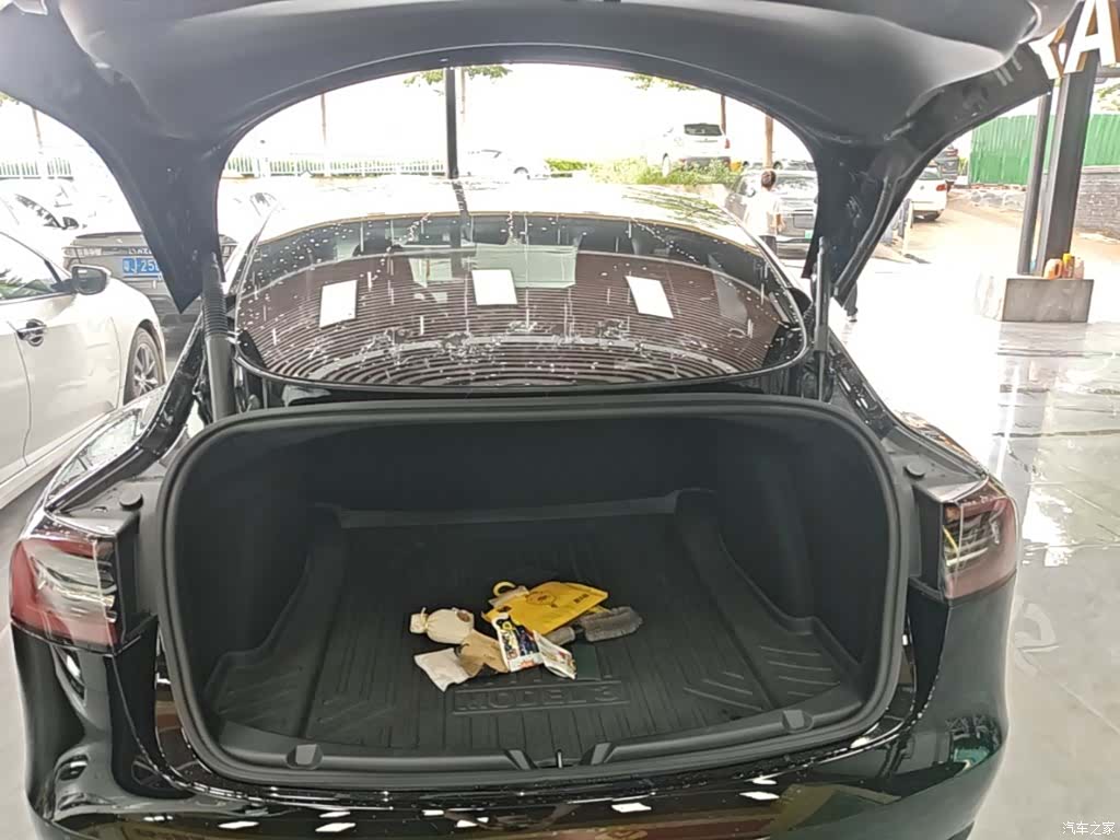 Tesla Model 3, 2022 19