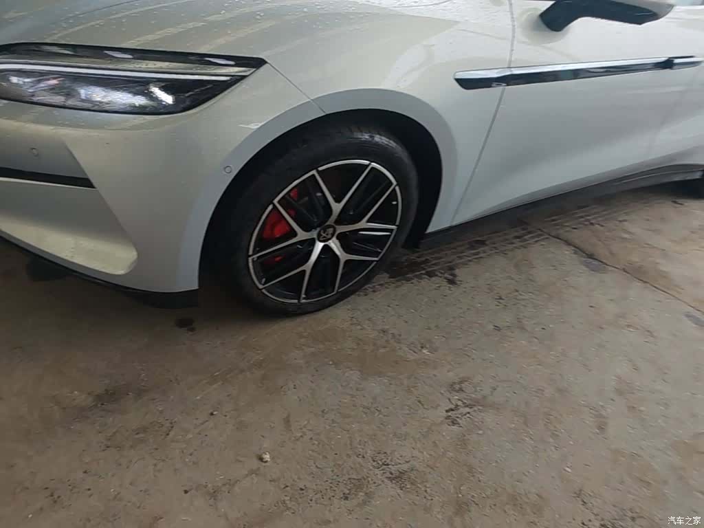 BYD Han, 2025 23