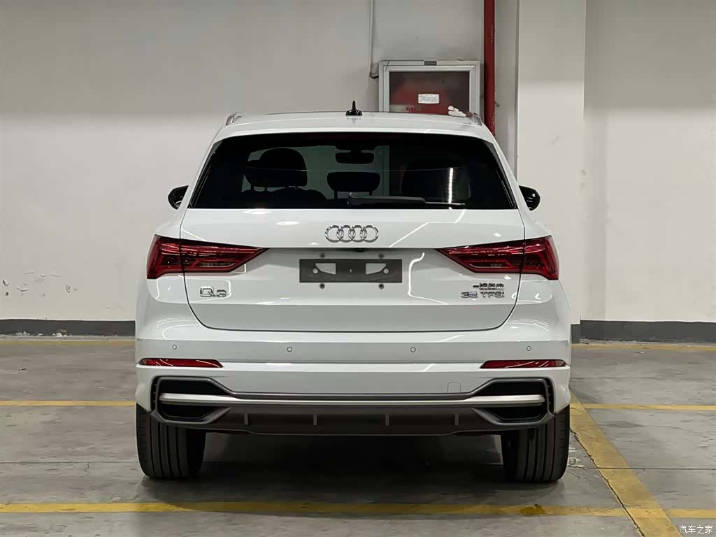 Audi Q3, 2022 6