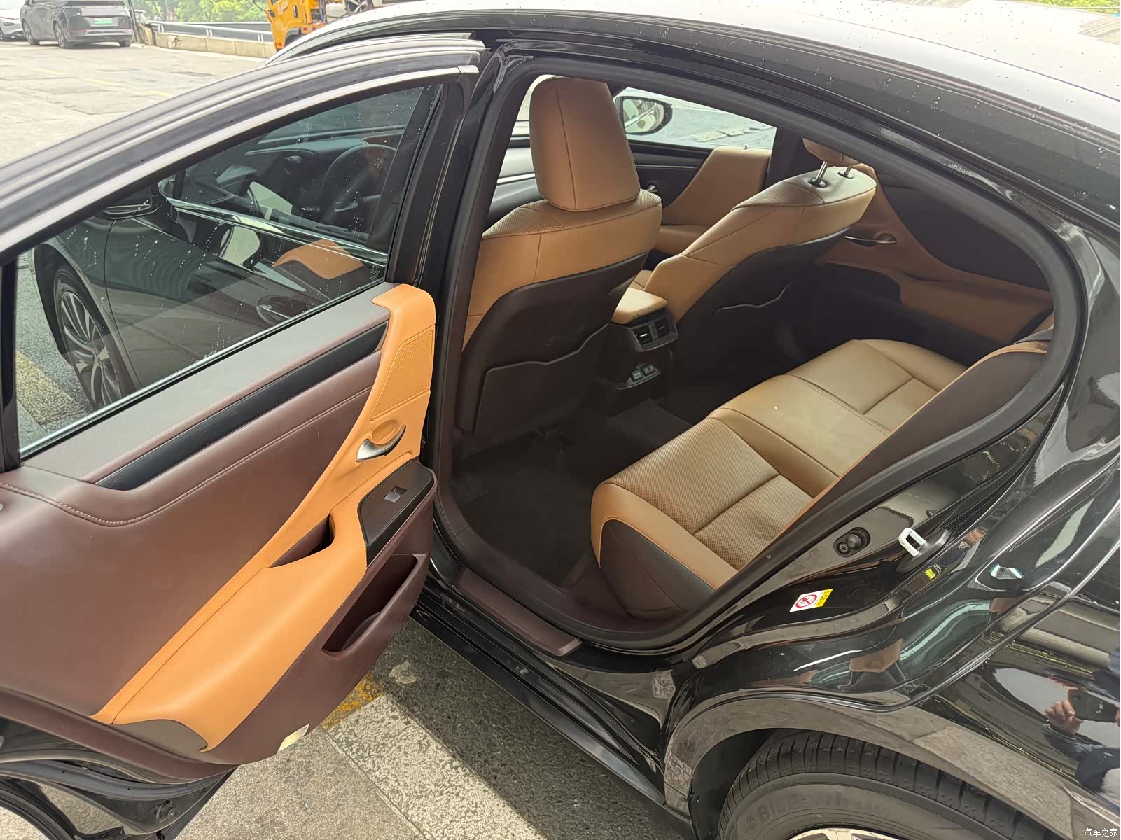 Lexus ES, 2019 11