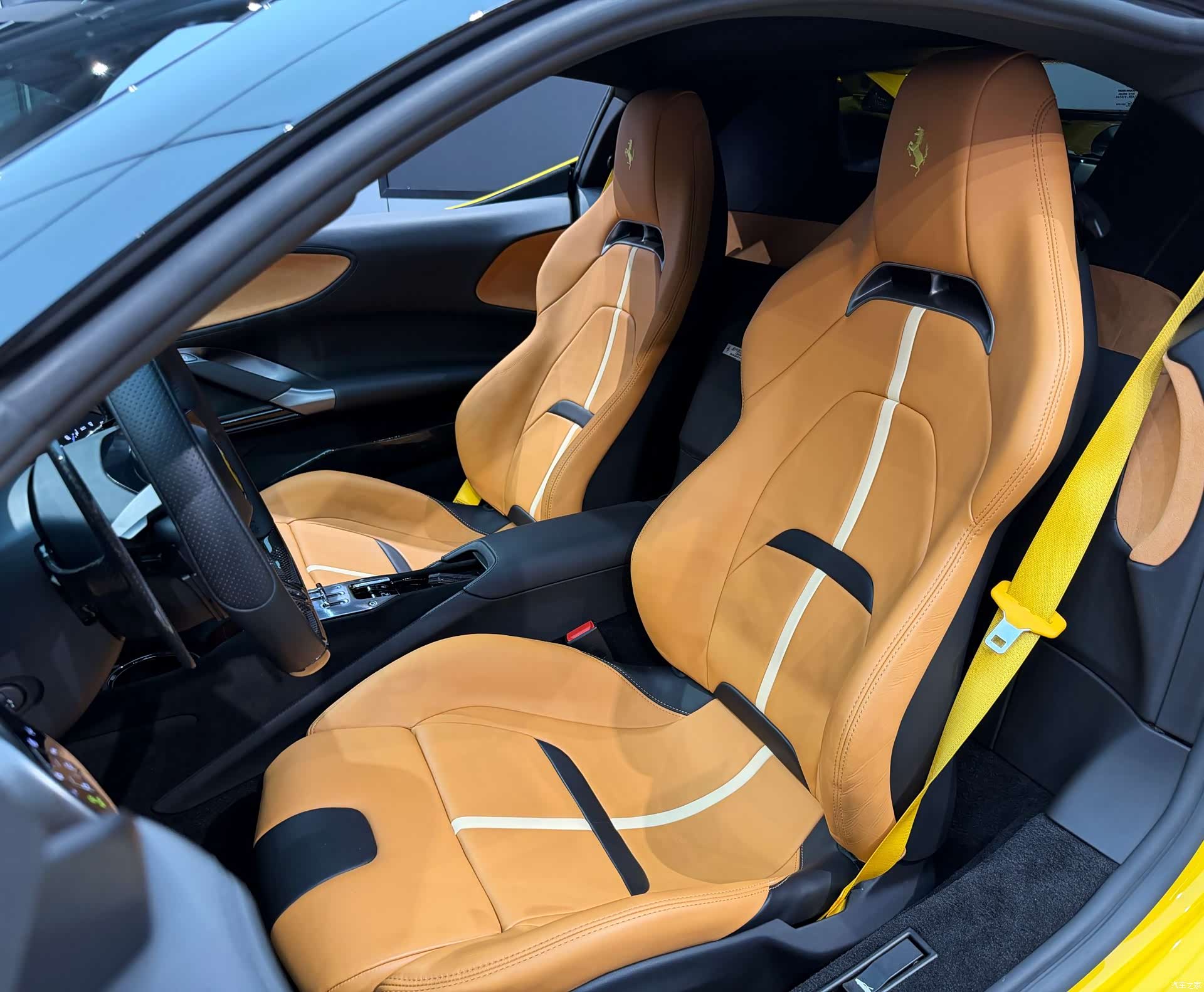 Ferrari SF90, 2022 все фото