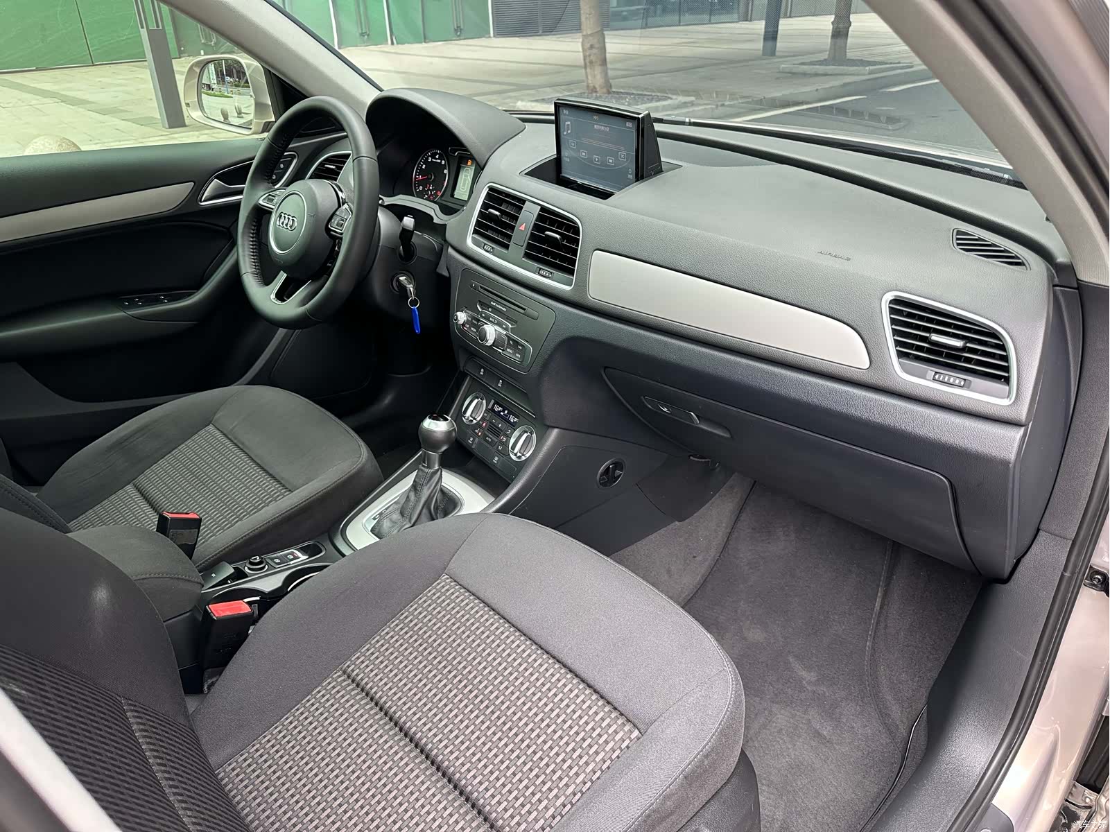 Audi Q3, 2015 30