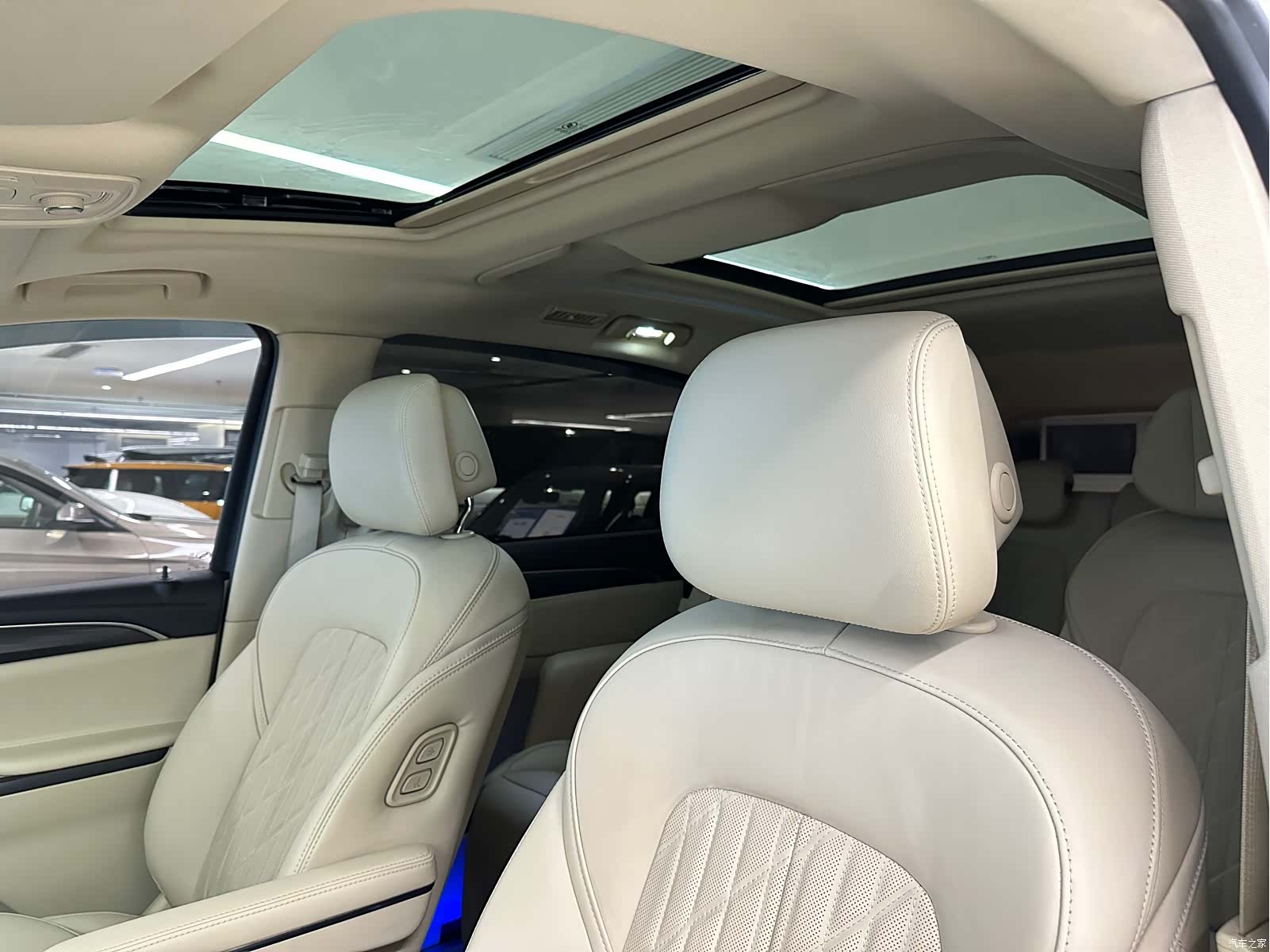 Buick GL8, 2022 11