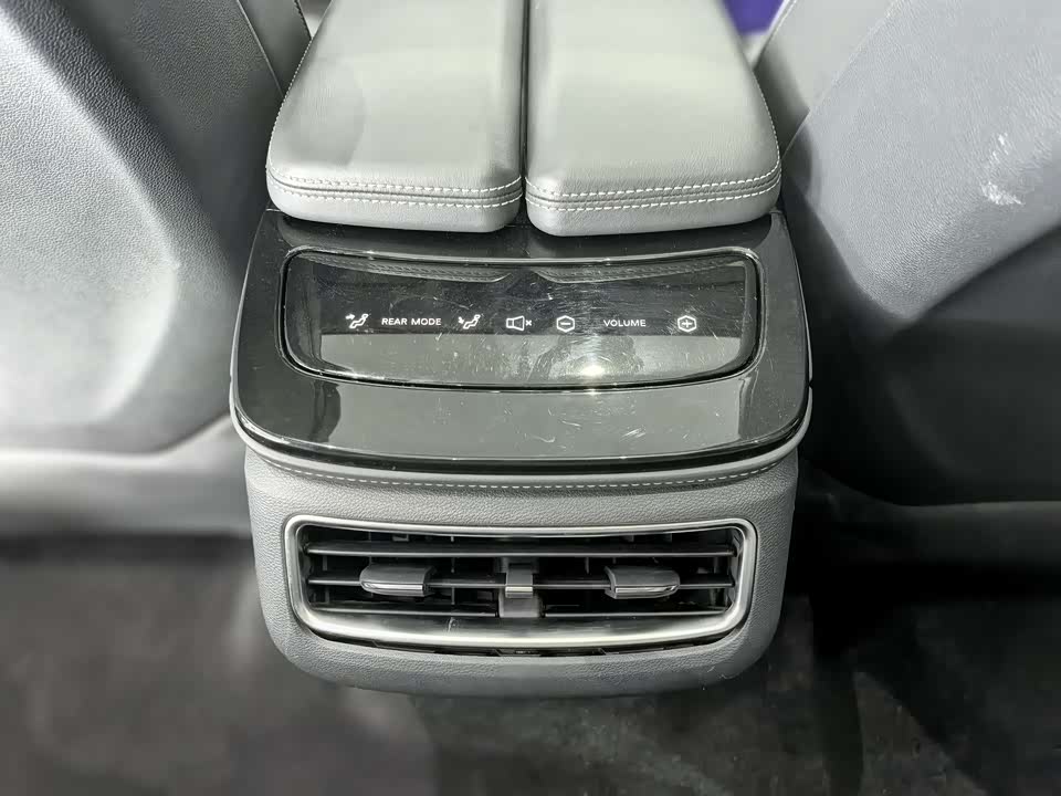 ARCFOX Polar Fox Alpha T