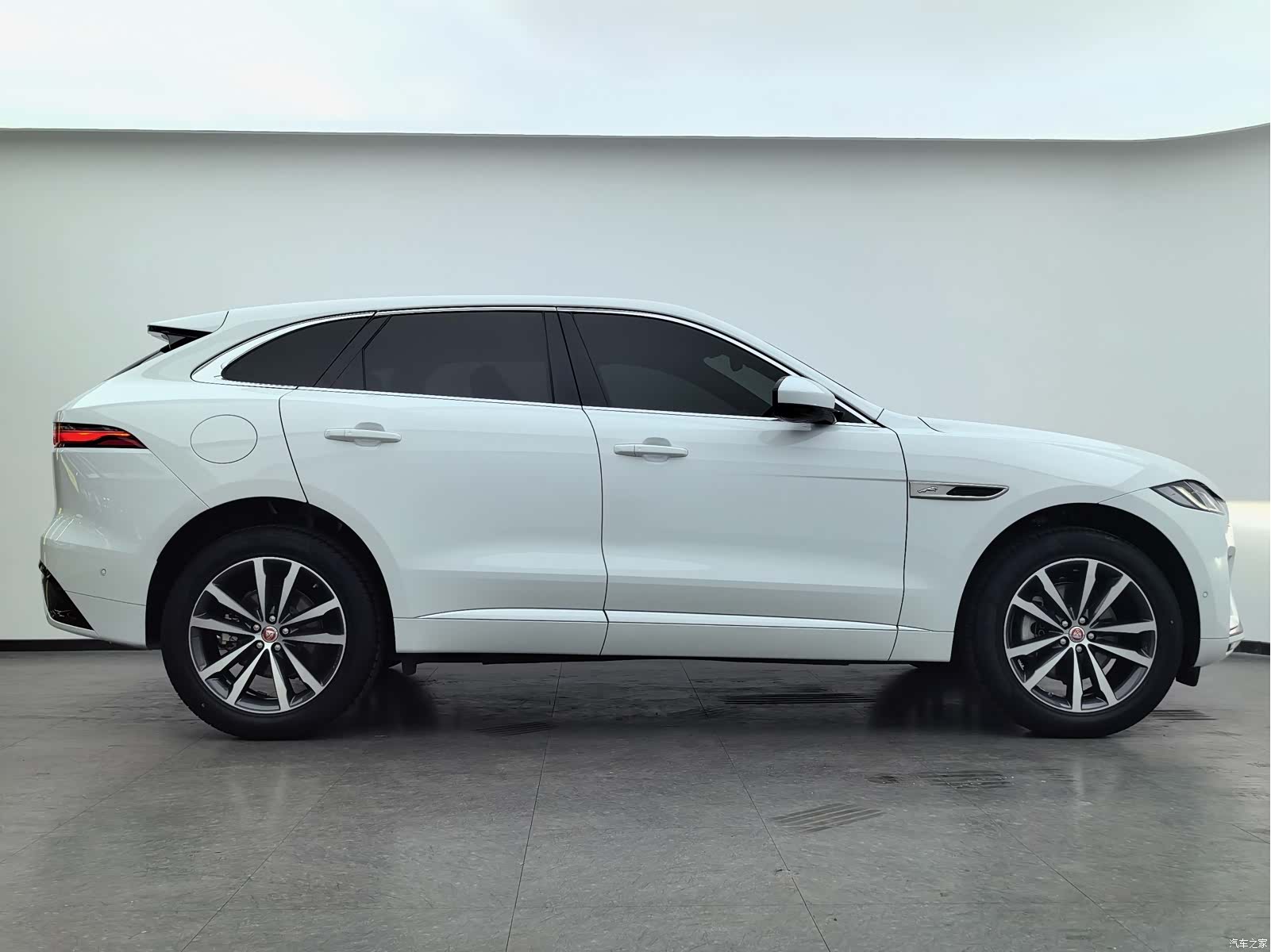 Jaguar F-PACE, 2021 6