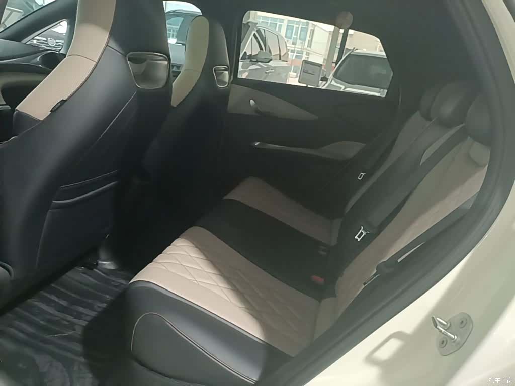 BYD Dolphin, 2022 17