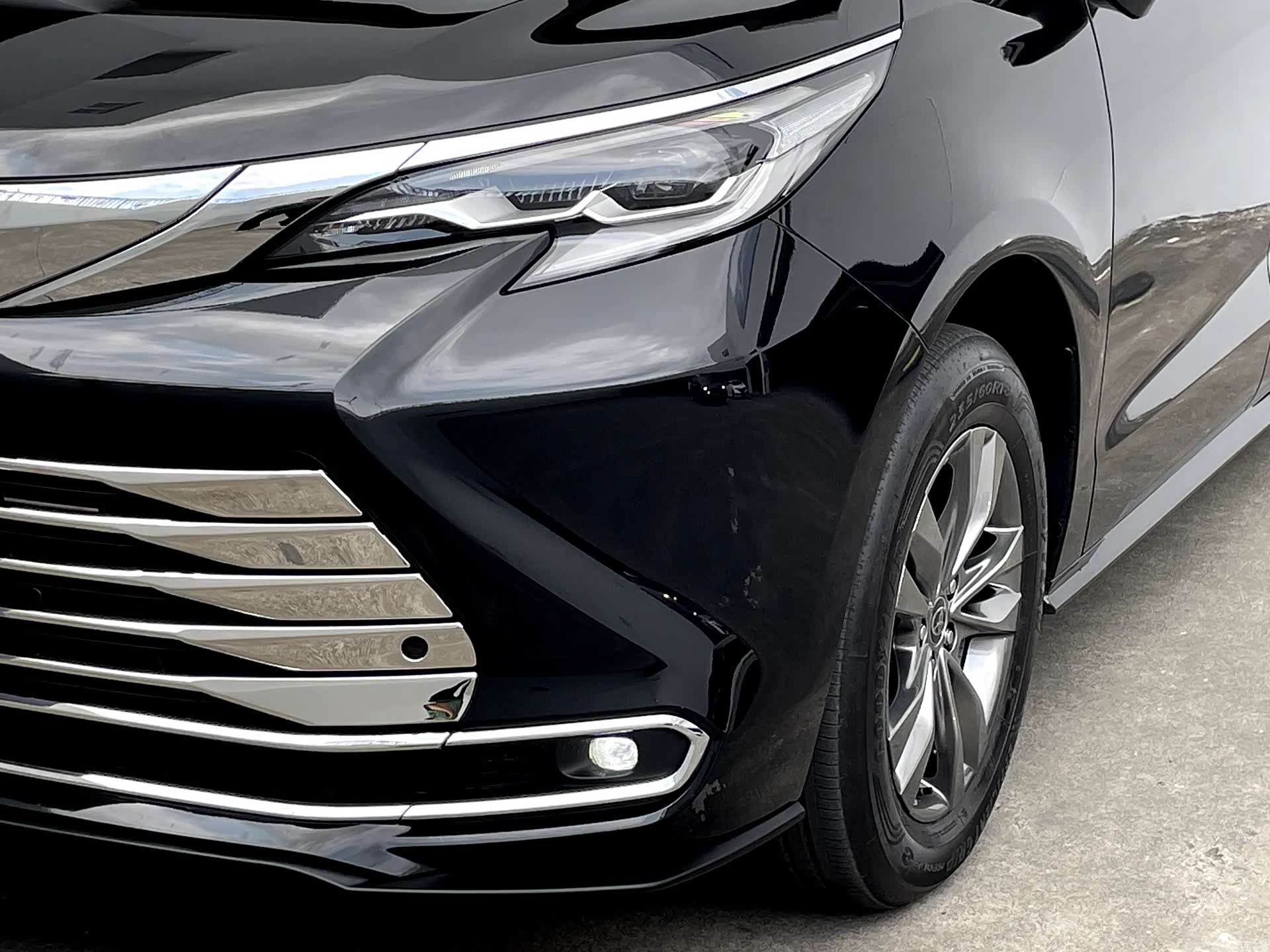 Toyota Sienna, 2026 все фото