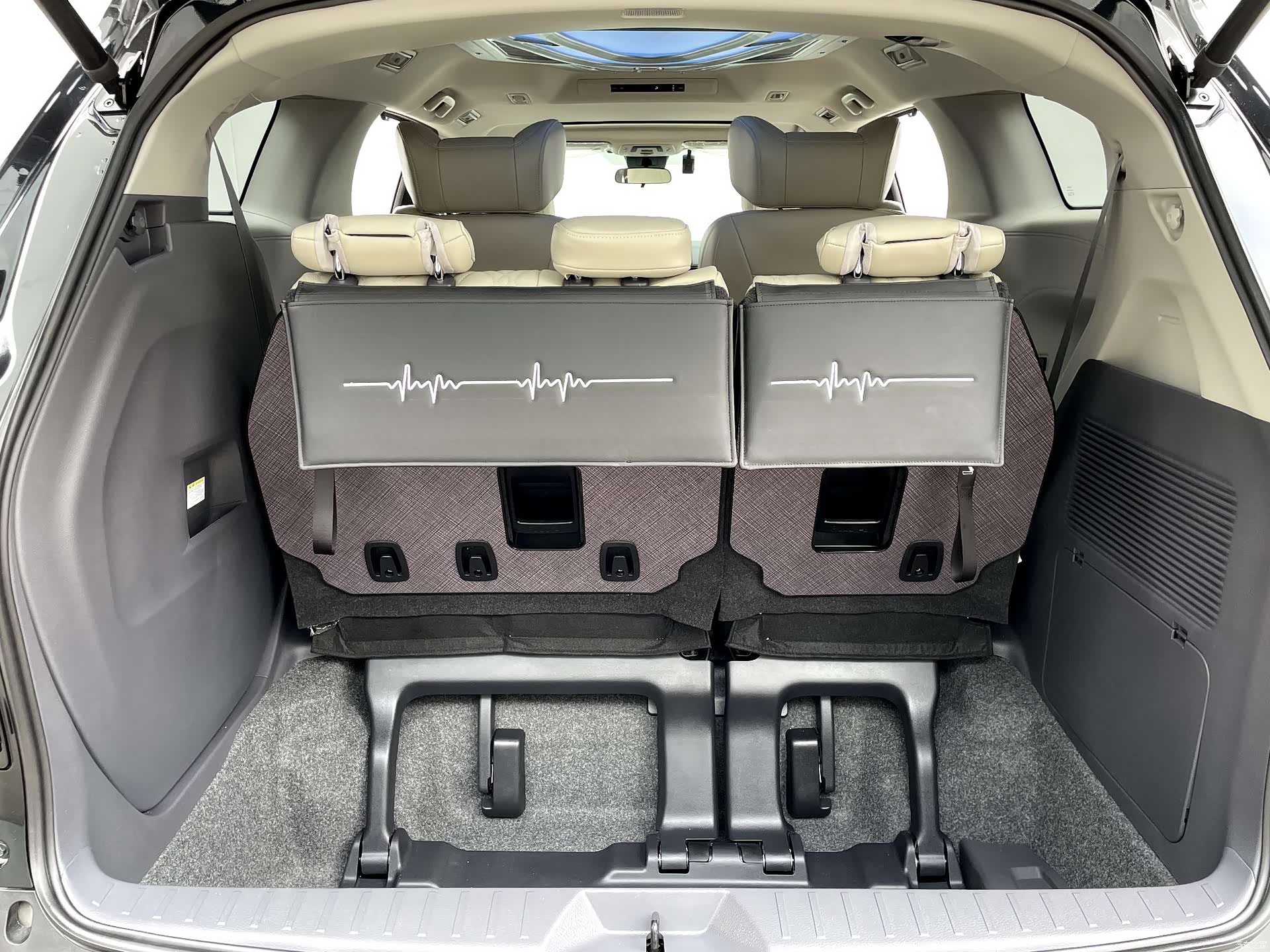 Toyota Sienna, 2026 30