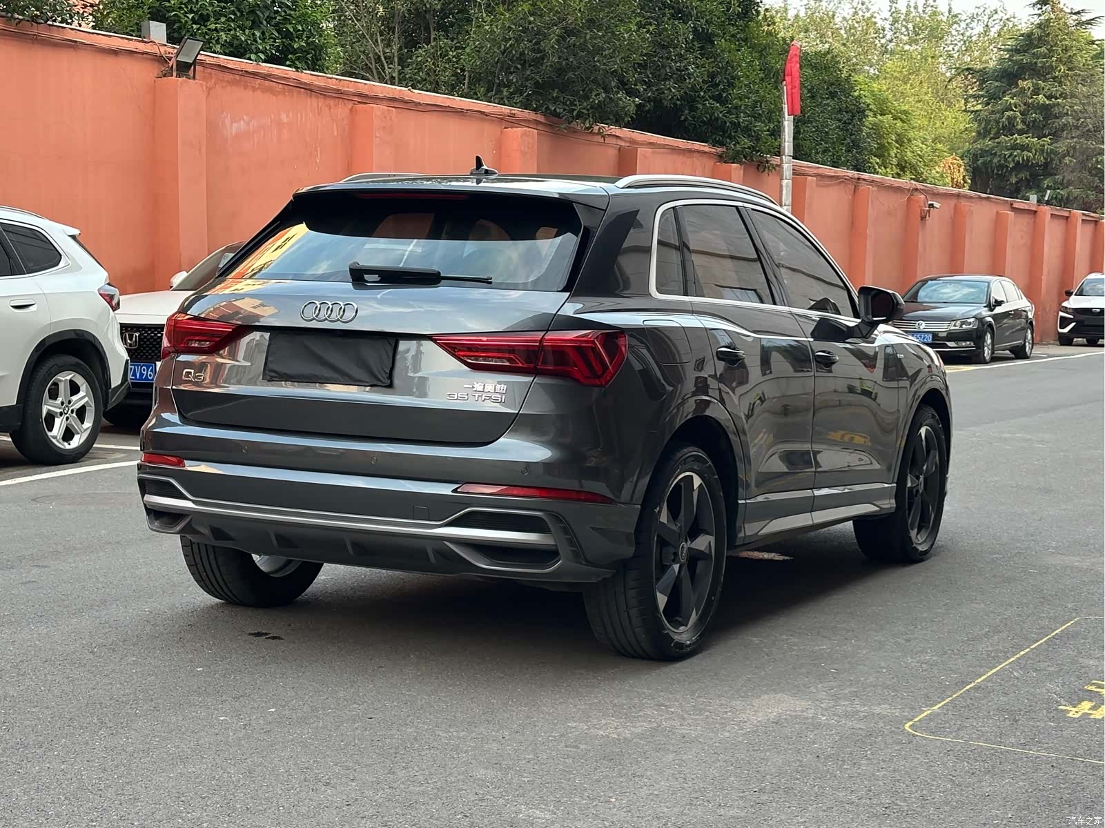 Audi Q3, 2022 4