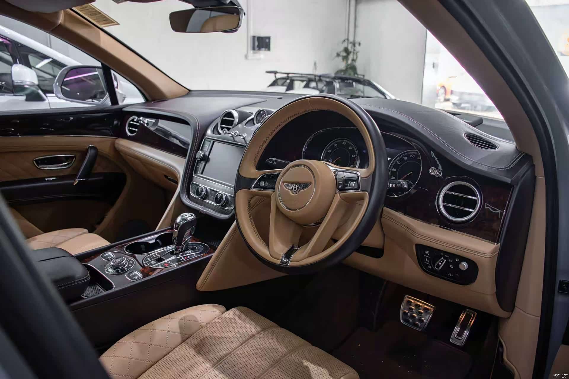 Bentley Bentayga, 2016 все фото