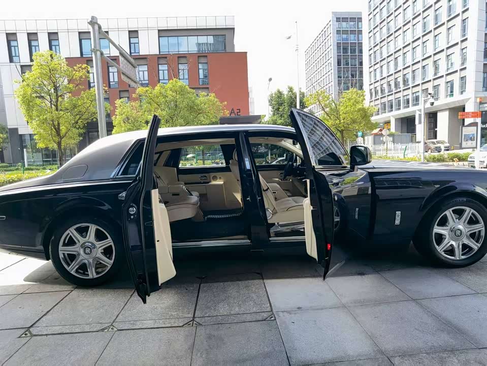 Rolls-Royce Phantom
