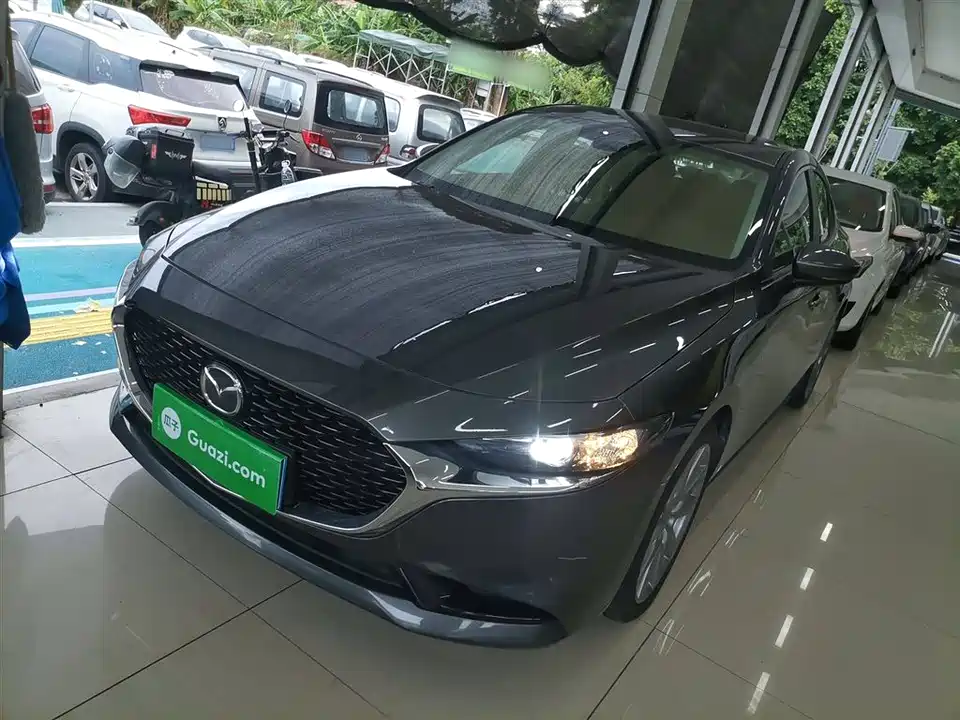 Mazda 3 Angkesaila