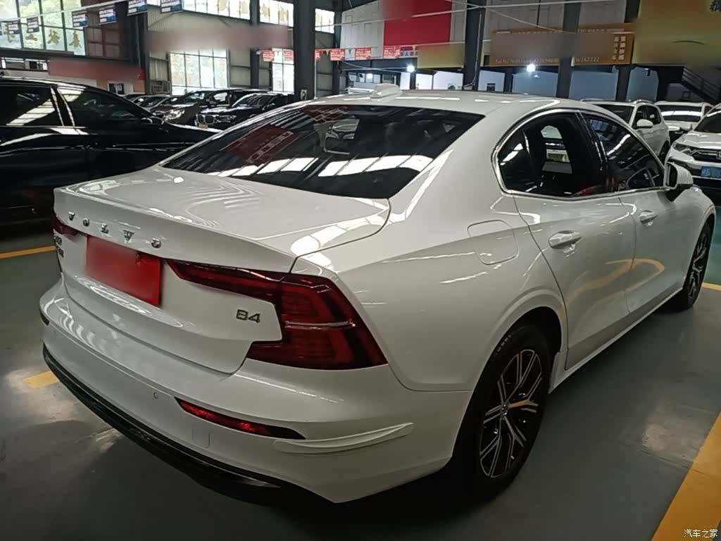 Volvo S60, 2025 7