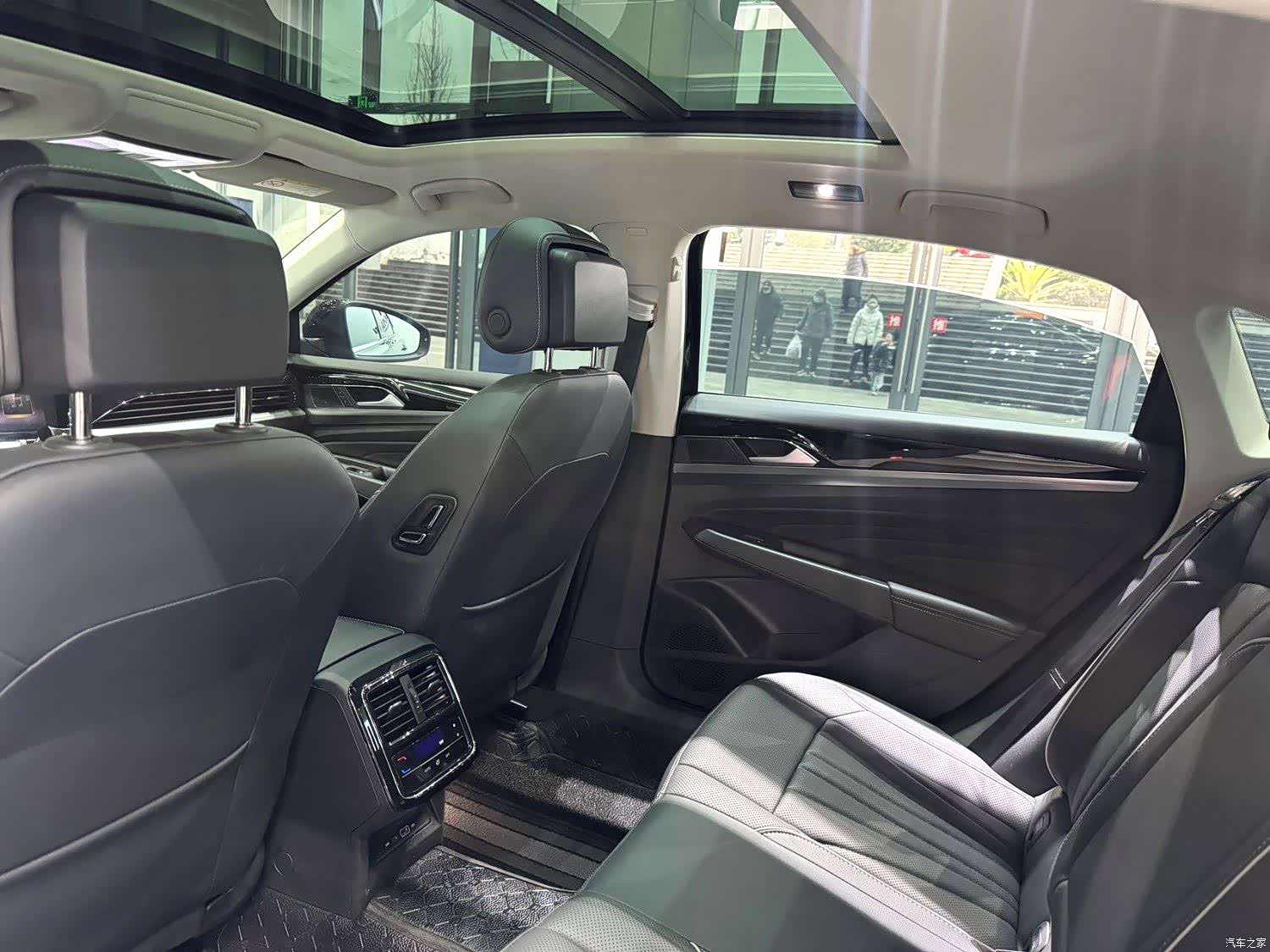 Volkswagen Passat, 2024 6