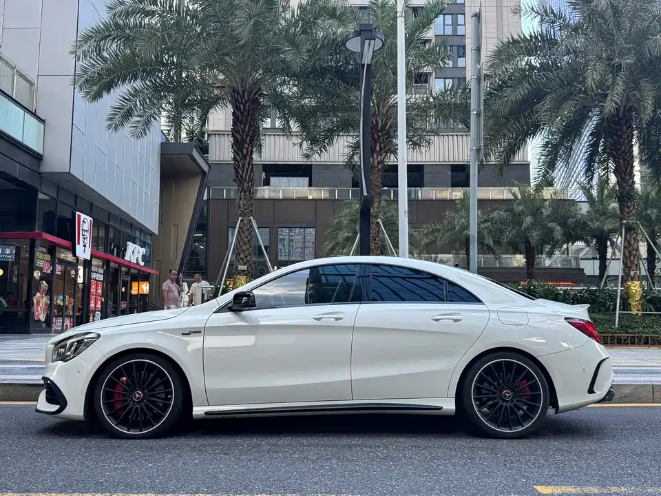 Mercedes-Benz CLA AMG
