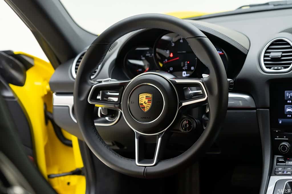Porsche Cayman, 2019 12