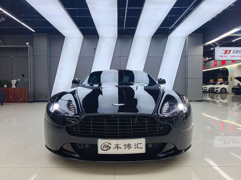 Aston Martin V8 Vantage