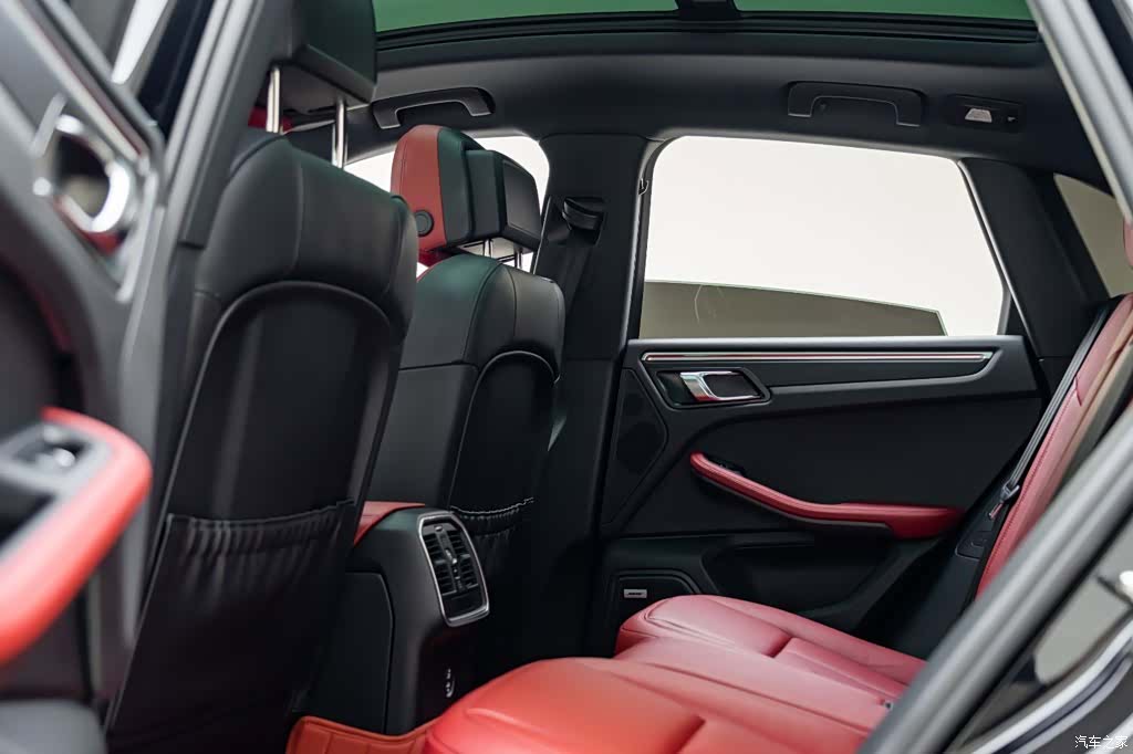 Porsche Macan, 2023 10