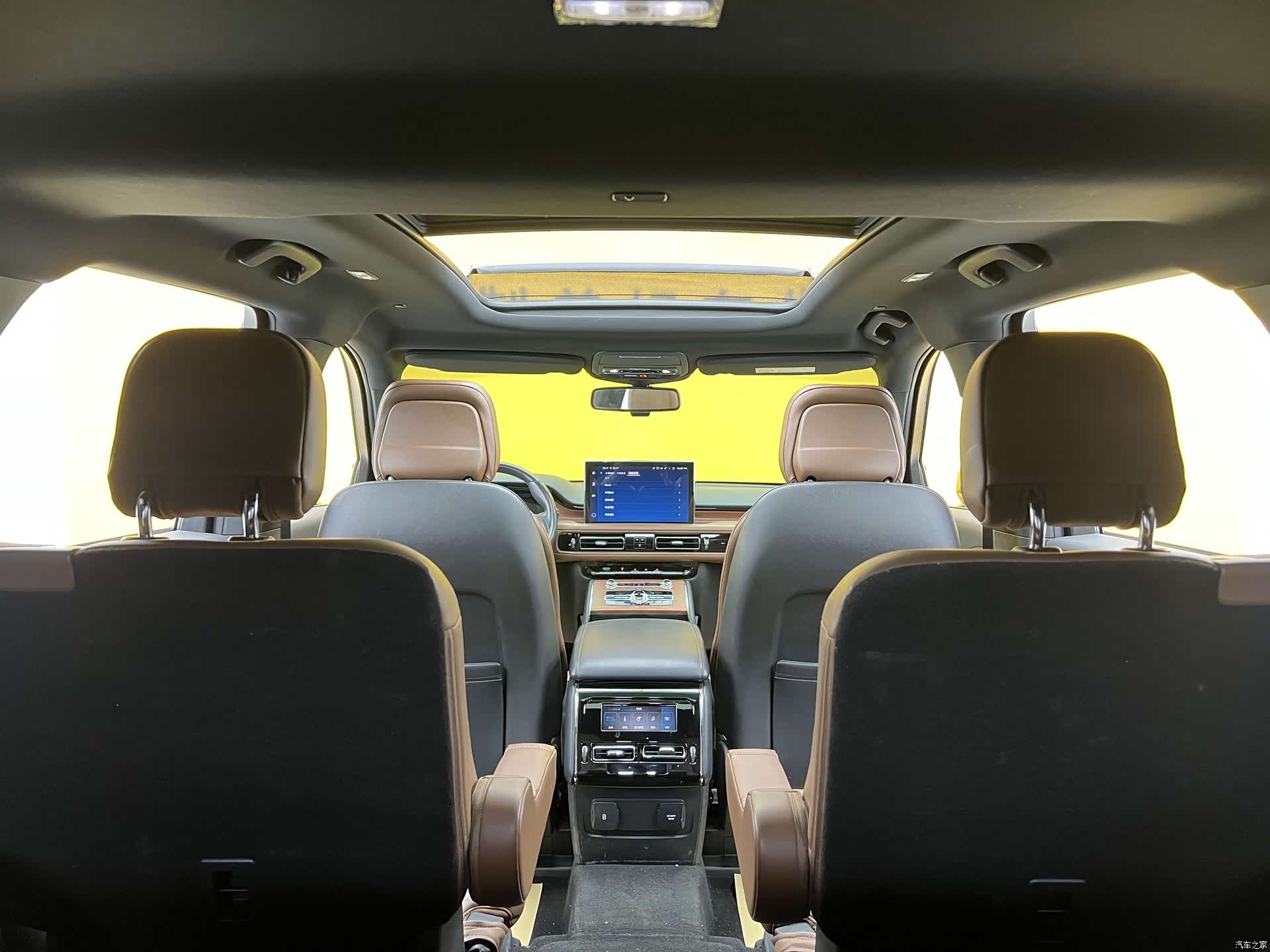 Lincoln Aviator, 2022 31