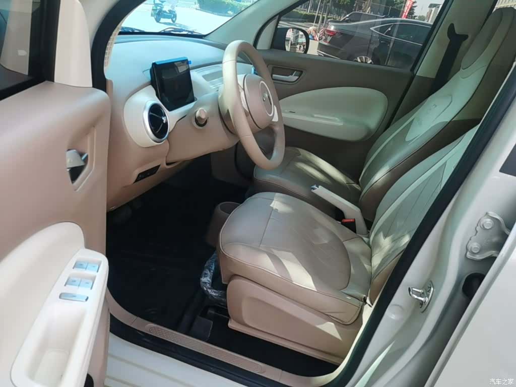 Wuling MINIEV, 2025 11