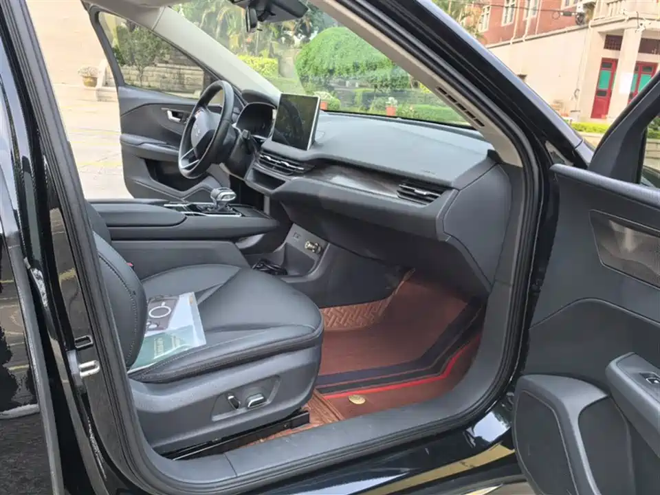 Hongqi E-QM5 Hongqi E-QM5