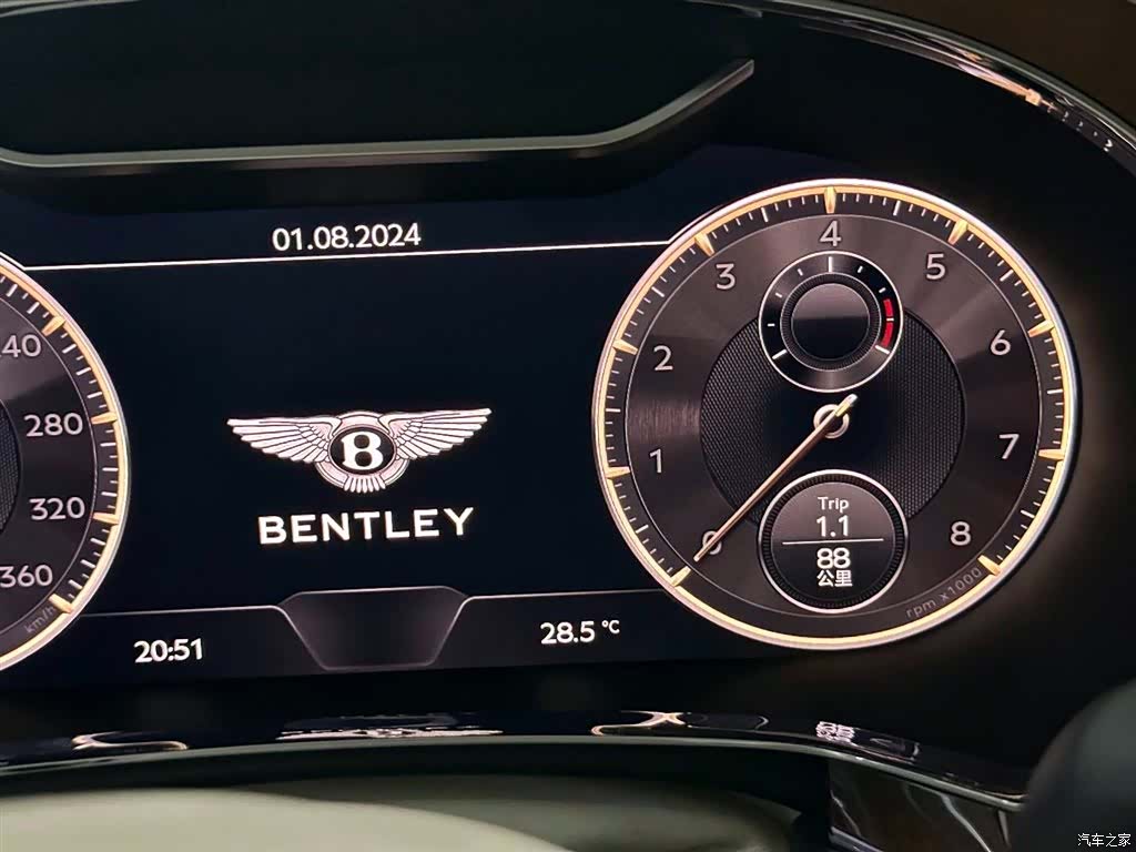 Bentley Flying Spur, 2023 6