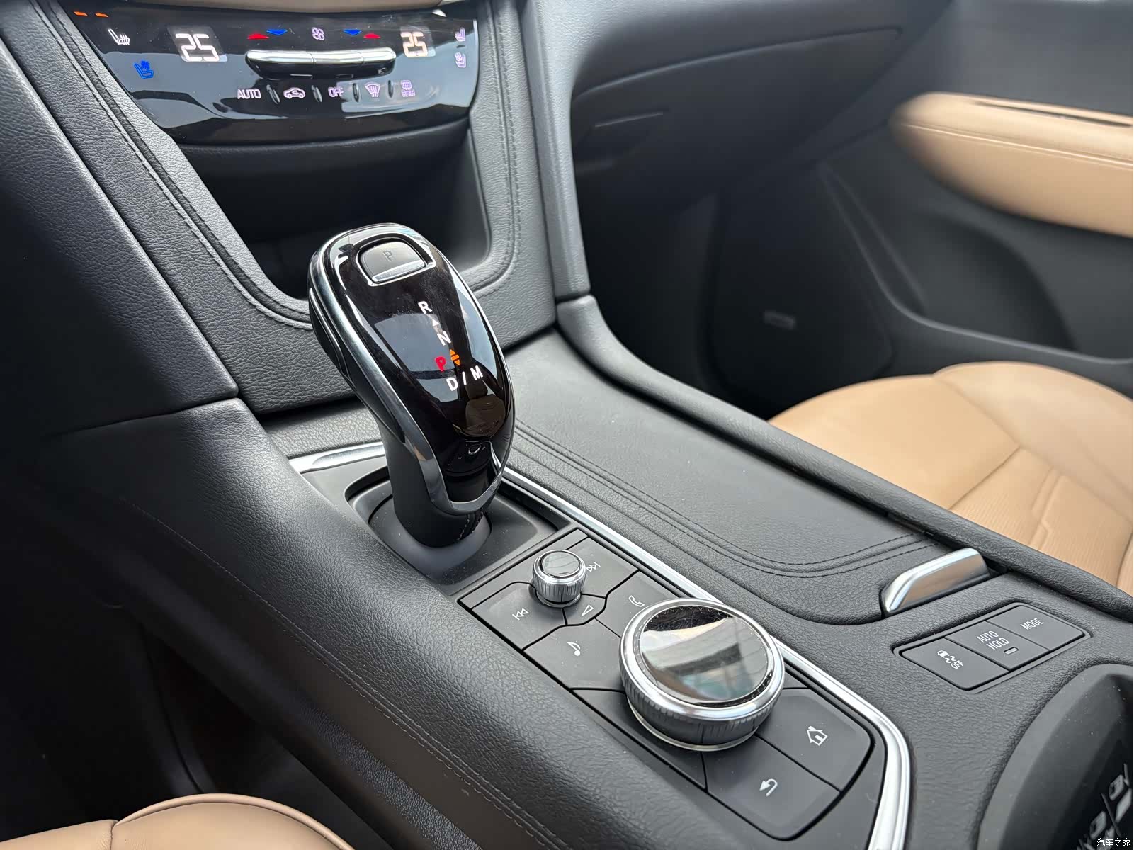 Cadillac XT5, 2021 9