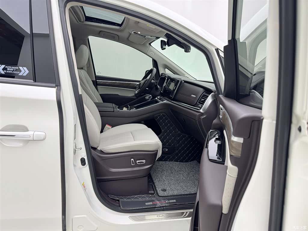 Trumpchi M8, 2021 16