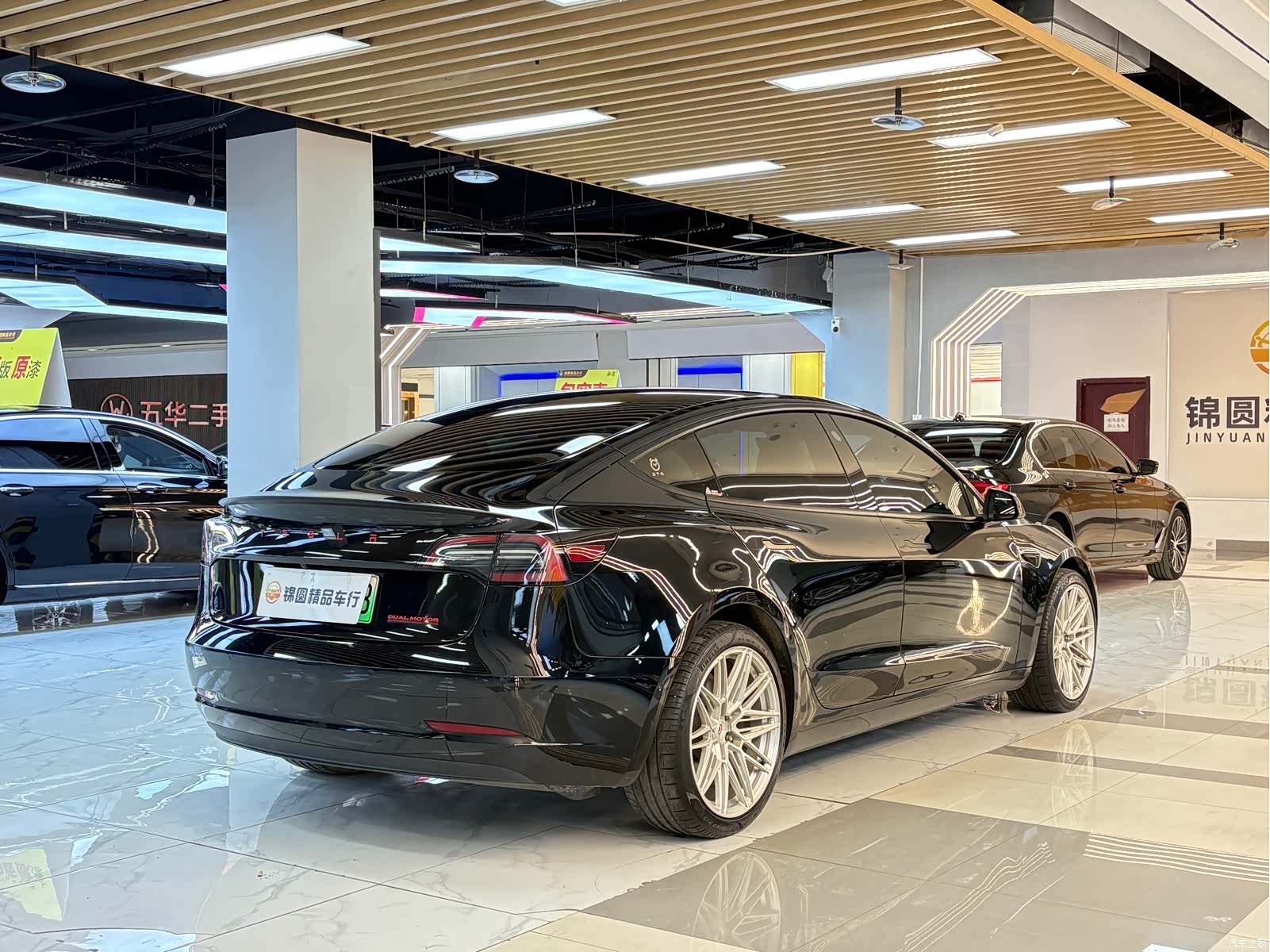 Tesla Model 3, 2022 все фото