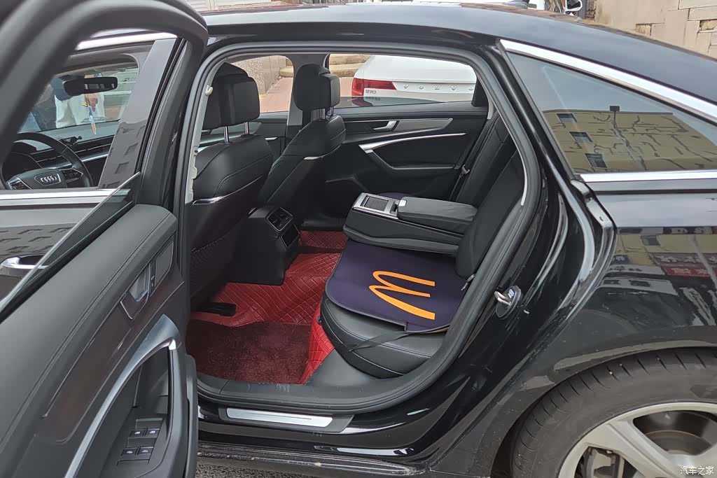 Audi A6L, 2021 11